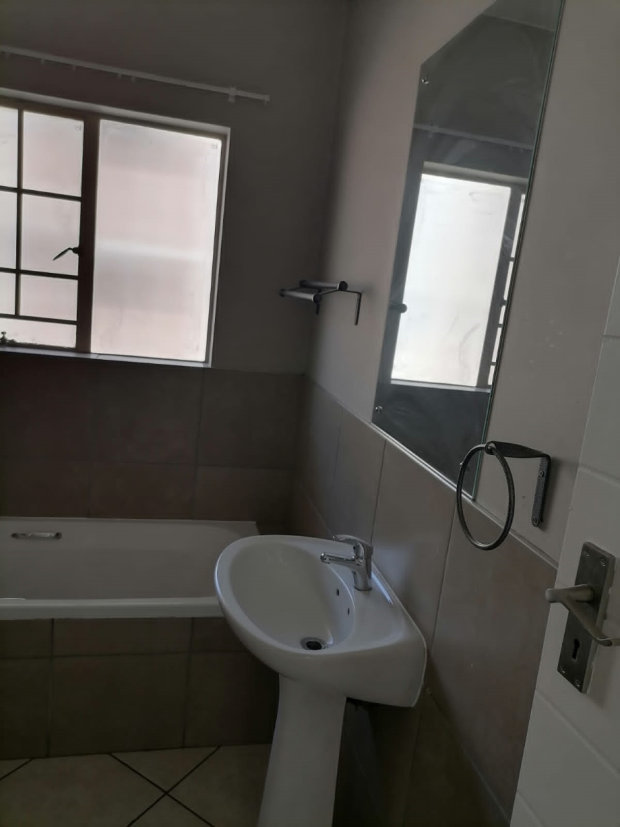 2 Bedroom Property for Sale in Centurion Gauteng