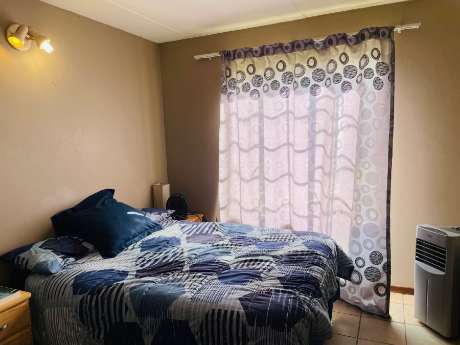 To Let 2 Bedroom Property for Rent in Erasmuskloof Gauteng