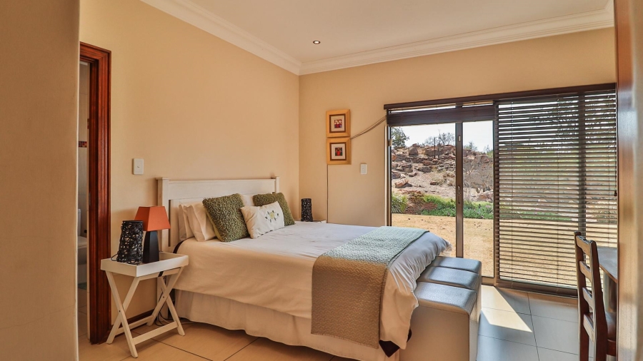5 Bedroom Property for Sale in Bronkhorstbaai Dorp Gauteng