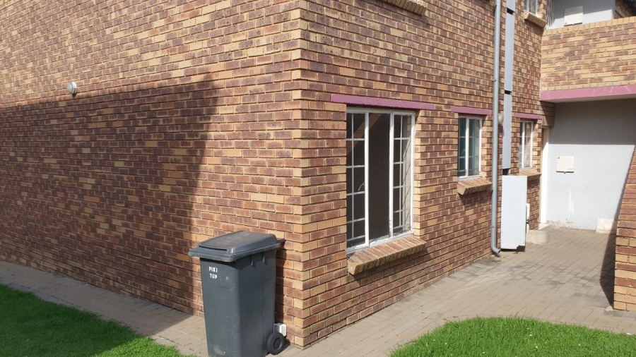 2 Bedroom Property for Sale in Midrand Gauteng
