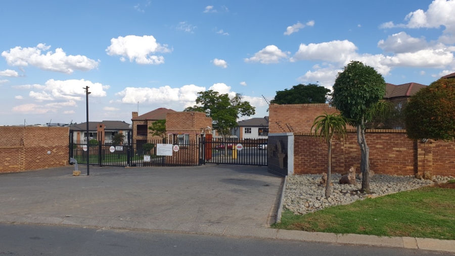 2 Bedroom Property for Sale in Midrand Gauteng