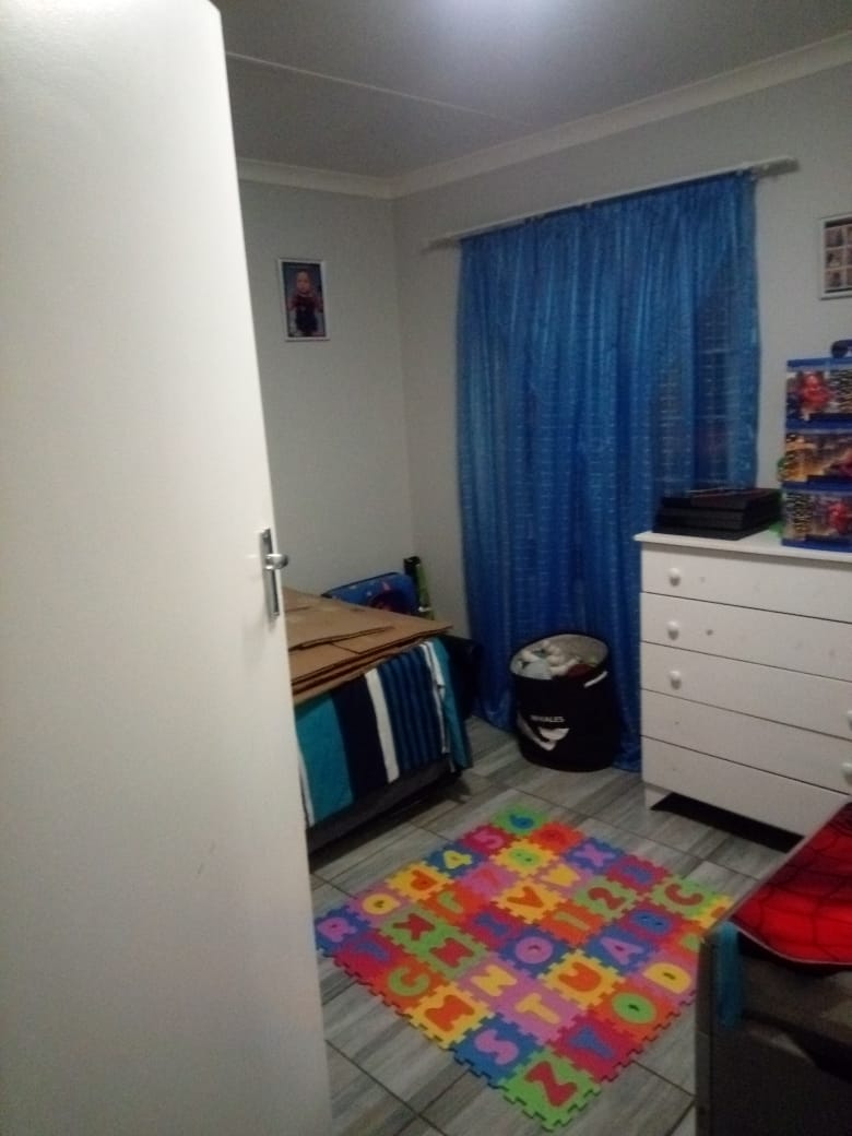 To Let 2 Bedroom Property for Rent in Radiokop Gauteng