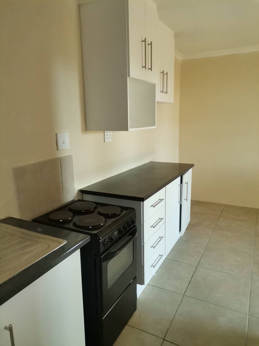 Room for rent in Clayville Gauteng. Listed by PropertyCentral