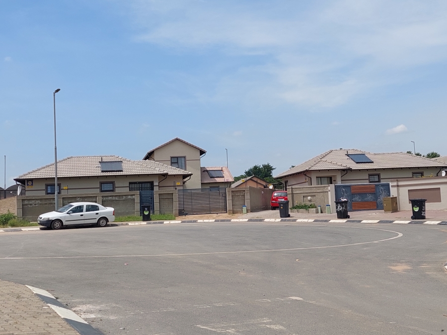 3 Bedroom Property for Sale in Cosmo City Gauteng