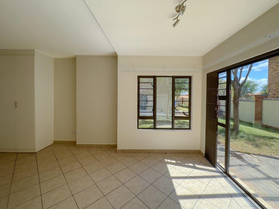 0 Bedroom Property for Sale in Oukraal Estate Gauteng