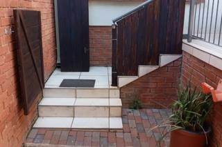 2 Bedroom Property for Sale in Greenstone Hill Gauteng