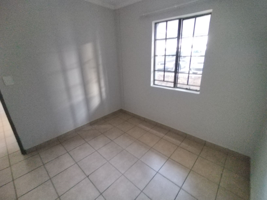 To Let 2 Bedroom Property for Rent in Noordwyk Gauteng
