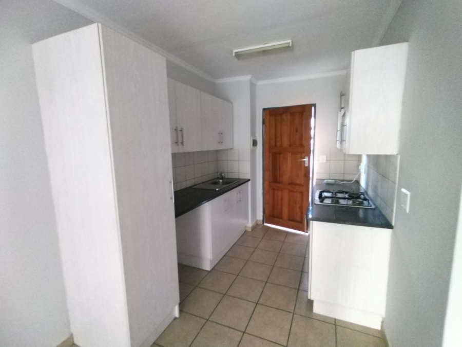 To Let 2 Bedroom Property for Rent in Noordwyk Gauteng