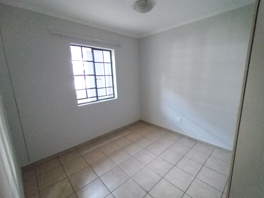 To Let 2 Bedroom Property for Rent in Noordwyk Gauteng