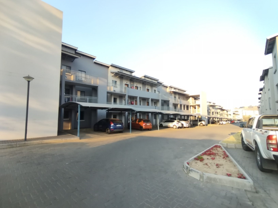 To Let 2 Bedroom Property for Rent in Noordwyk Gauteng