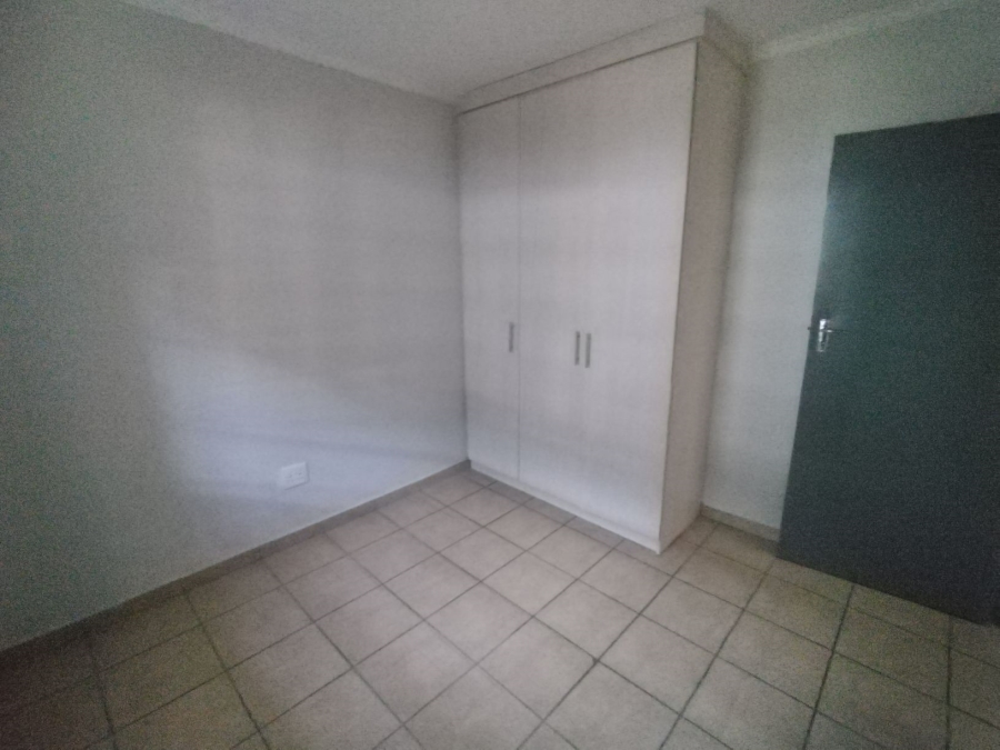 To Let 2 Bedroom Property for Rent in Noordwyk Gauteng