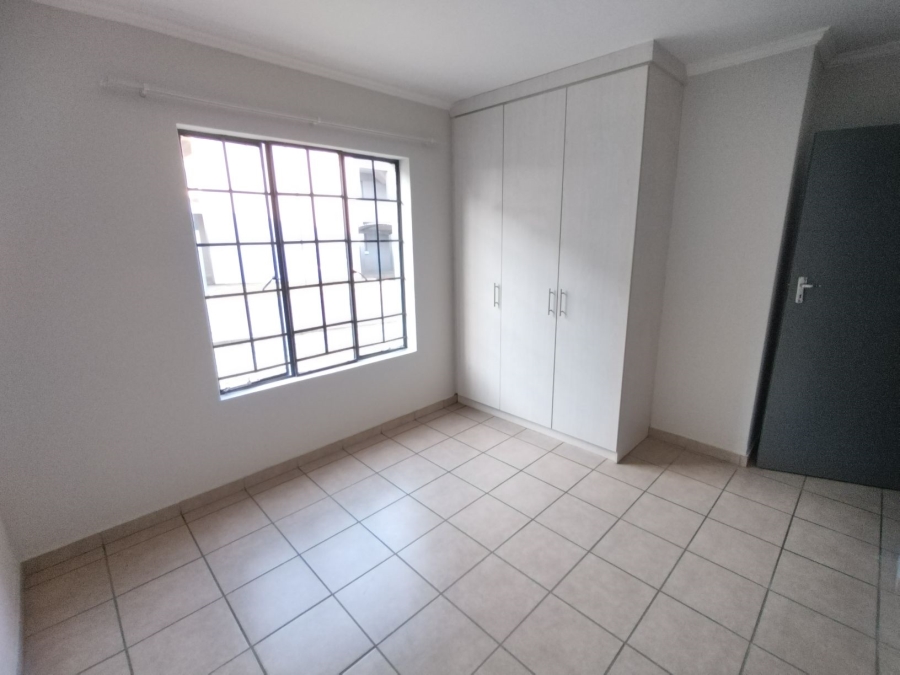 To Let 2 Bedroom Property for Rent in Noordwyk Gauteng
