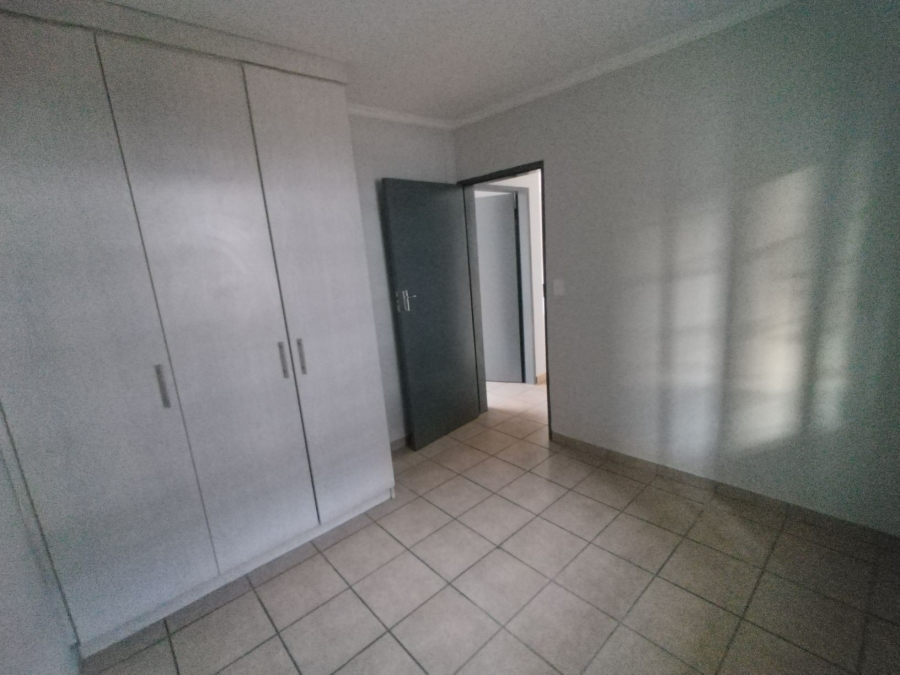 To Let 2 Bedroom Property for Rent in Noordwyk Gauteng