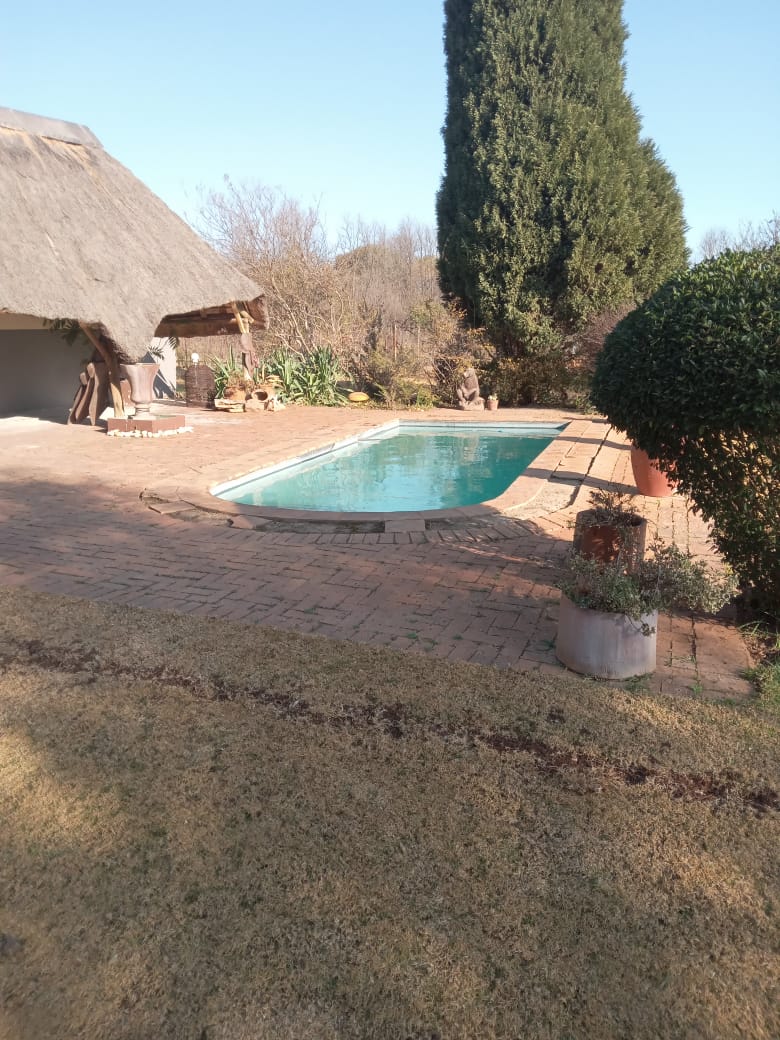 To Let 3 Bedroom Property for Rent in Stephanopark Gauteng