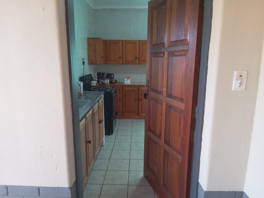 To Let 3 Bedroom Property for Rent in Stephanopark Gauteng