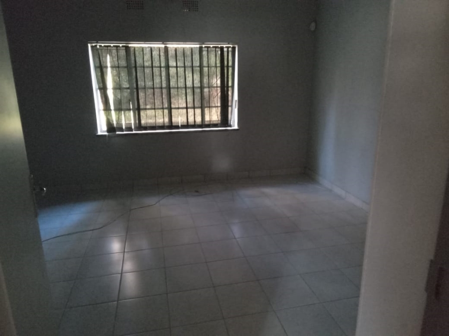 To Let 3 Bedroom Property for Rent in Stephanopark Gauteng