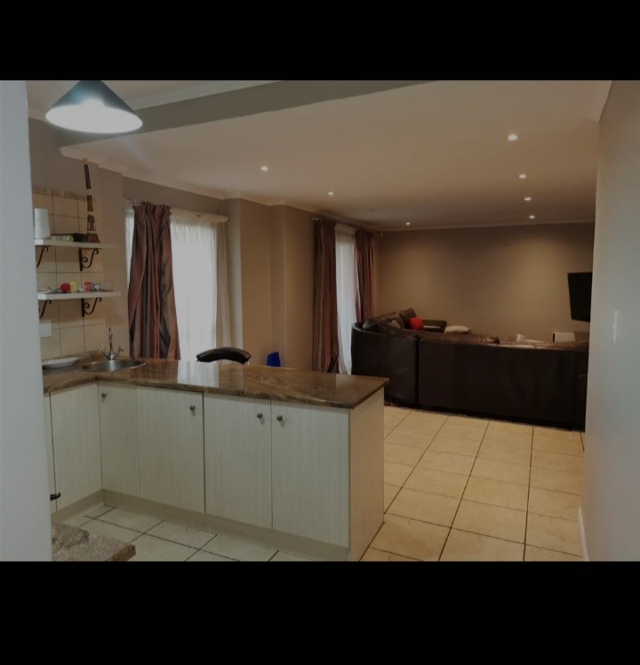 To Let 3 Bedroom Property for Rent in Constantia Kloof Gauteng