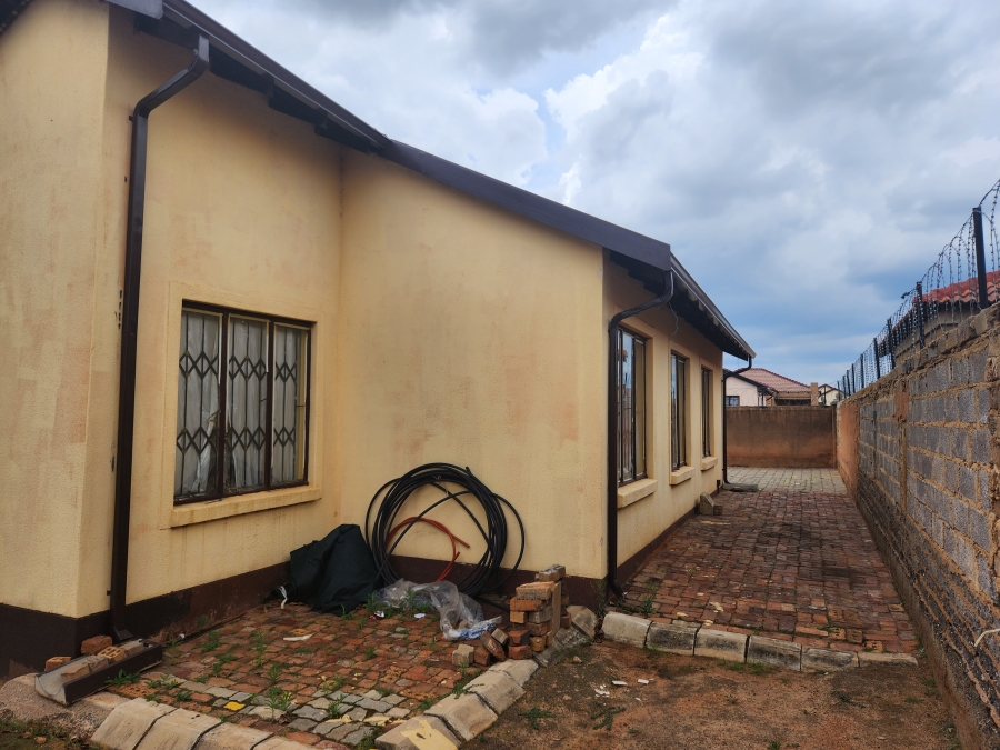 3 Bedroom Property for Sale in Soshanguve VV Gauteng