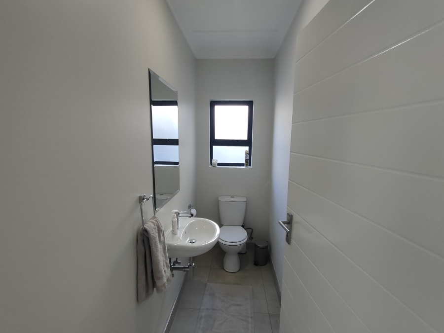 3 Bedroom Property for Sale in Amorosa Gauteng