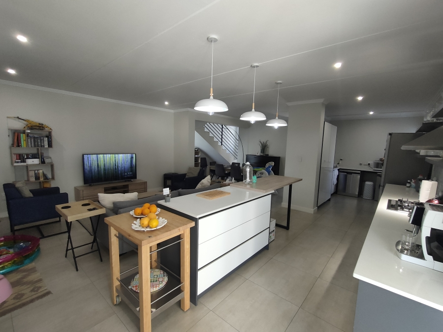 3 Bedroom Property for Sale in Amorosa Gauteng