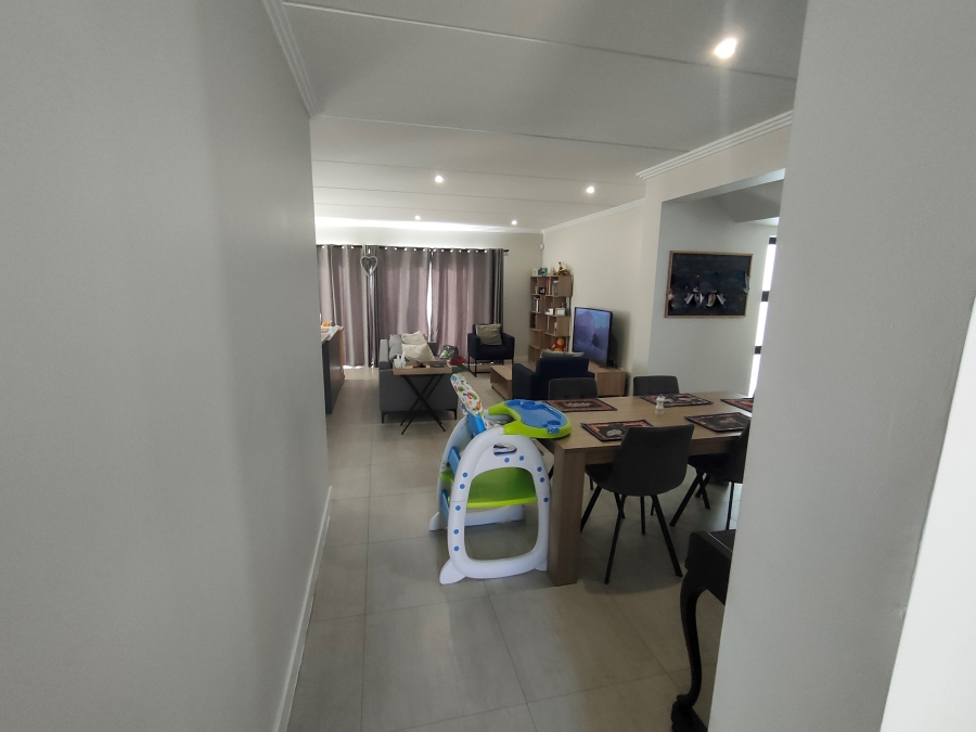3 Bedroom Property for Sale in Amorosa Gauteng