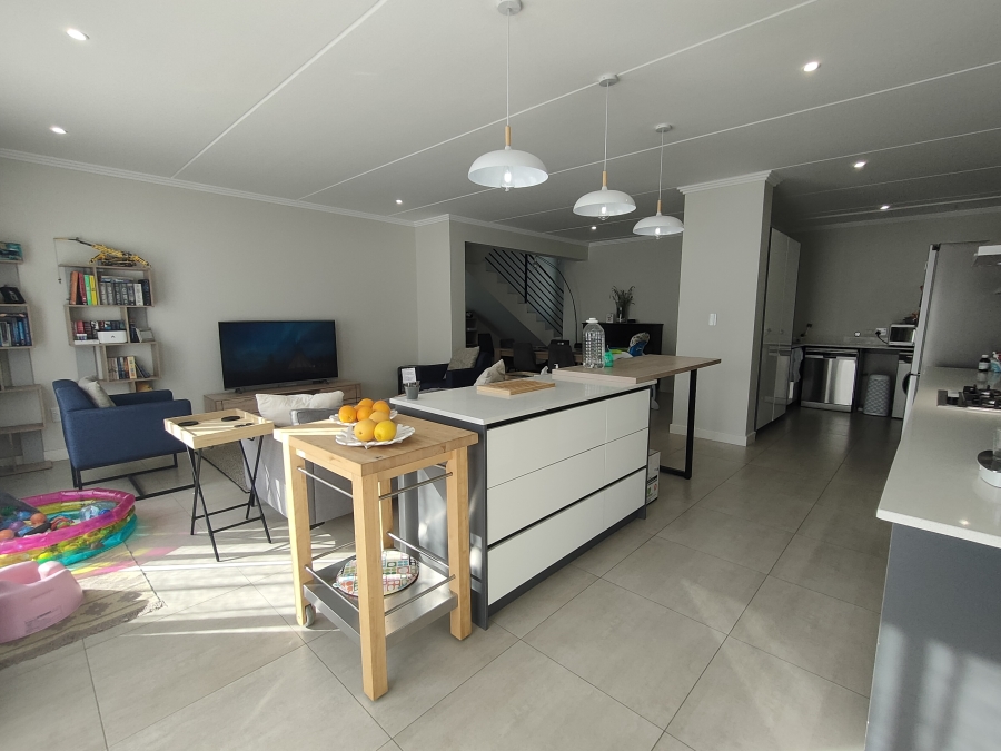 3 Bedroom Property for Sale in Amorosa Gauteng
