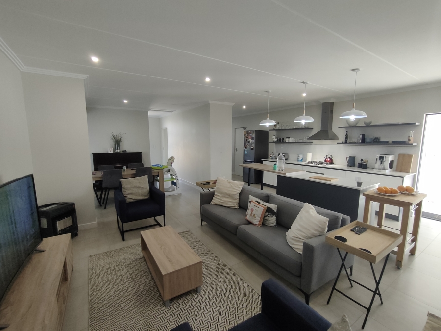 3 Bedroom Property for Sale in Amorosa Gauteng