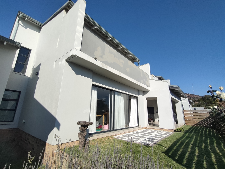 3 Bedroom Property for Sale in Amorosa Gauteng