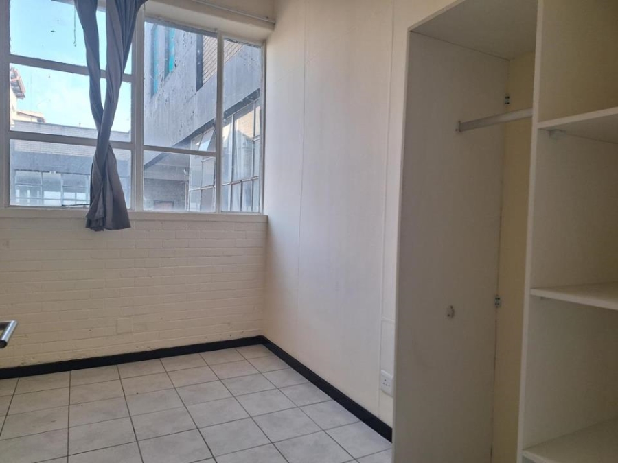 To Let 1 Bedroom Property for Rent in Jeppestown Gauteng