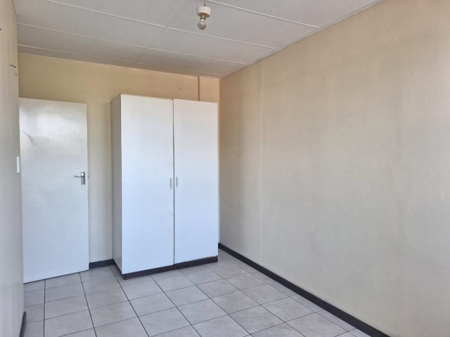 To Let 2 Bedroom Property for Rent in Yeoville Gauteng