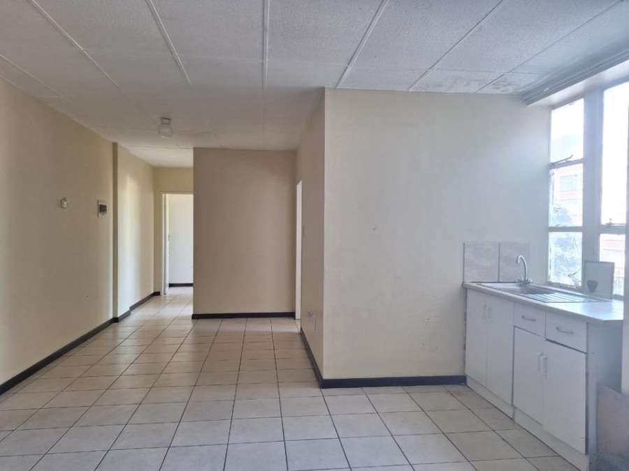 To Let 2 Bedroom Property for Rent in Yeoville Gauteng