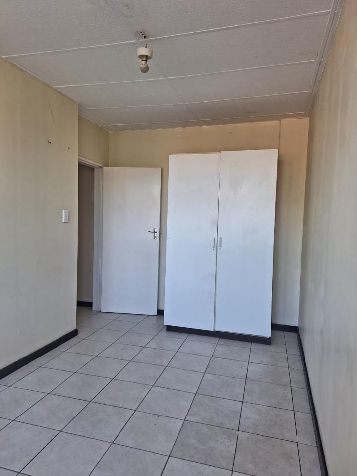 To Let 2 Bedroom Property for Rent in Yeoville Gauteng