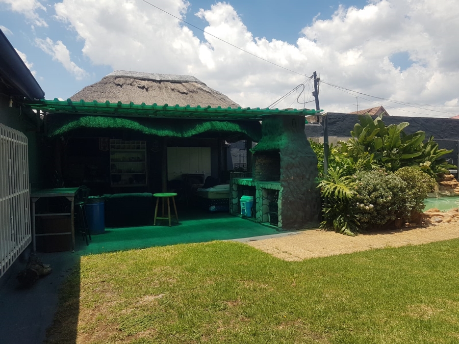 4 Bedroom Property for Sale in The Hill Gauteng