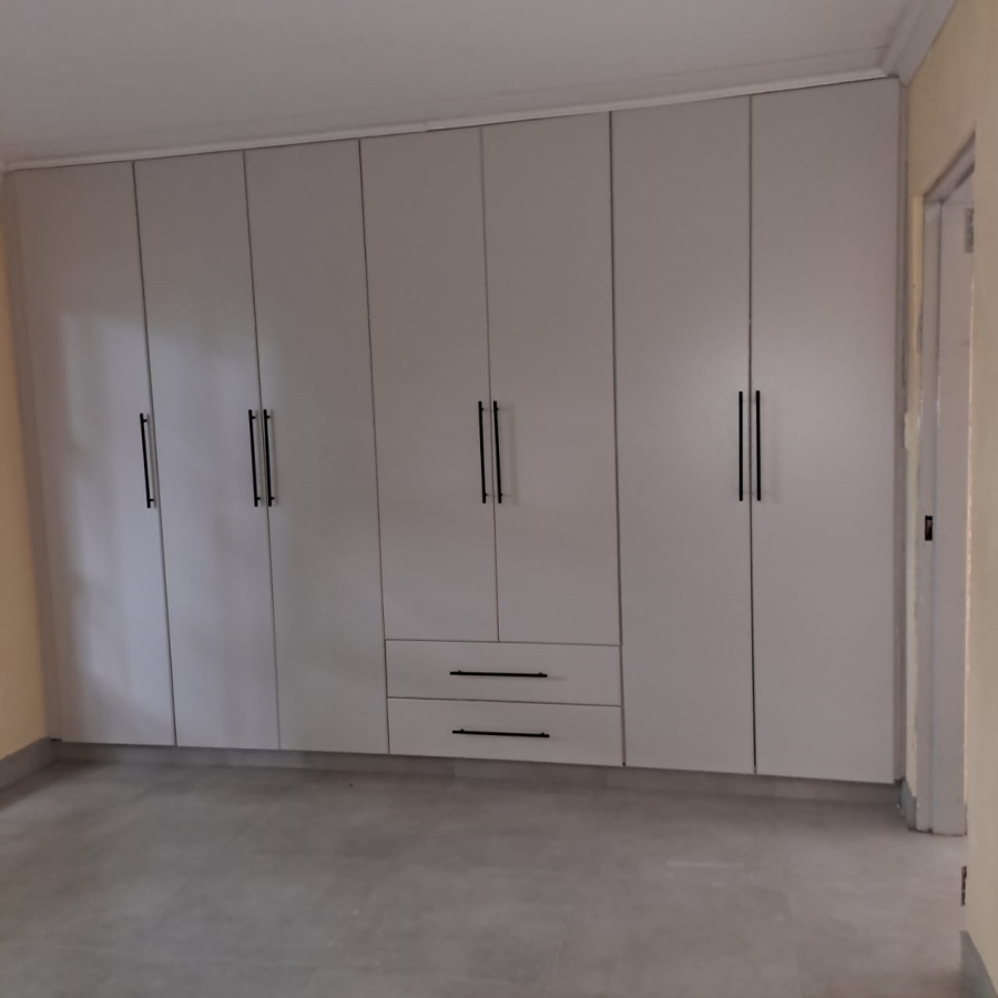 To Let 2 Bedroom Property for Rent in Theresa Park Gauteng