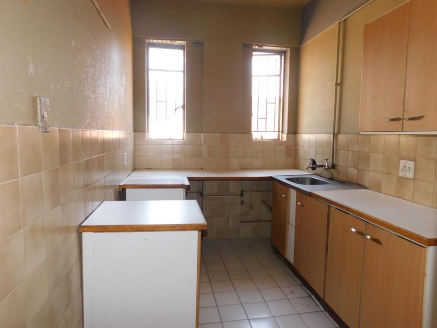 To Let 1 Bedroom Property for Rent in Yeoville Gauteng