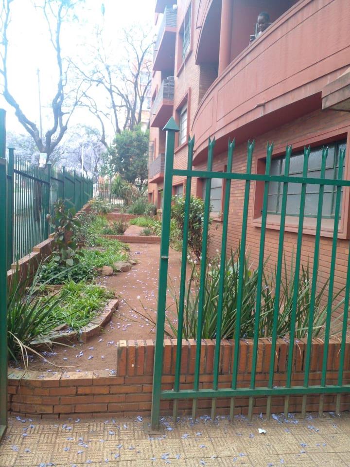 To Let 1 Bedroom Property for Rent in Yeoville Gauteng