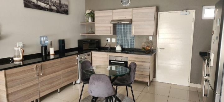 2 Bedroom Property for Sale in Blue Hills AH Gauteng