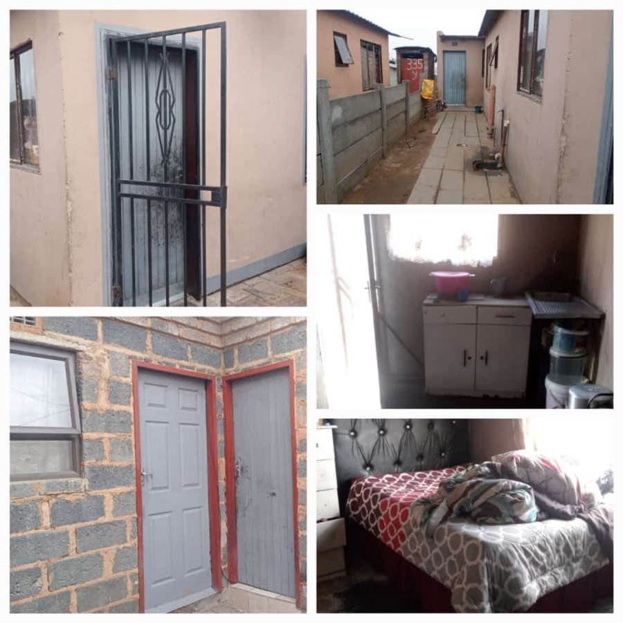 2 Bedroom Property for Sale in Orlando East Gauteng