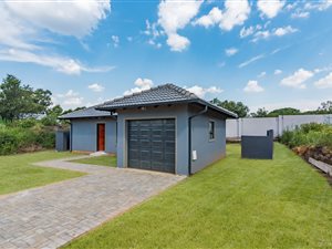 3 Bedroom Property for Sale in Mackenzie Park Gauteng