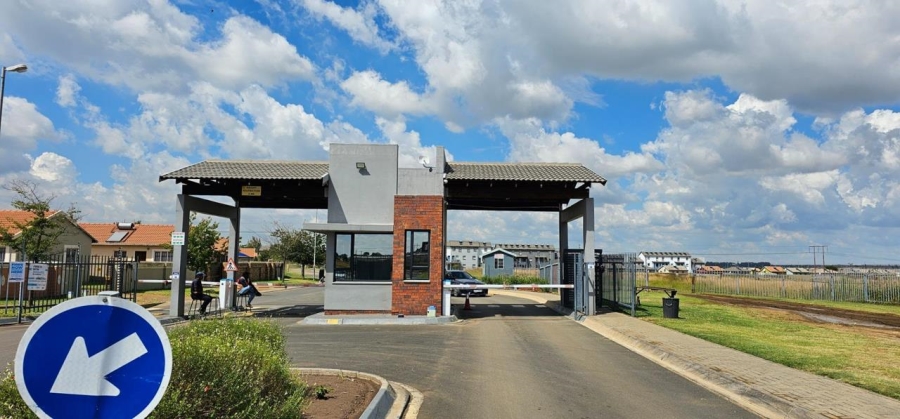 2 Bedroom Property for Sale in Selcourt Gauteng
