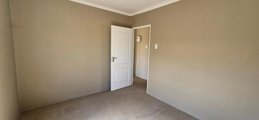 2 Bedroom Property for Sale in Selcourt Gauteng