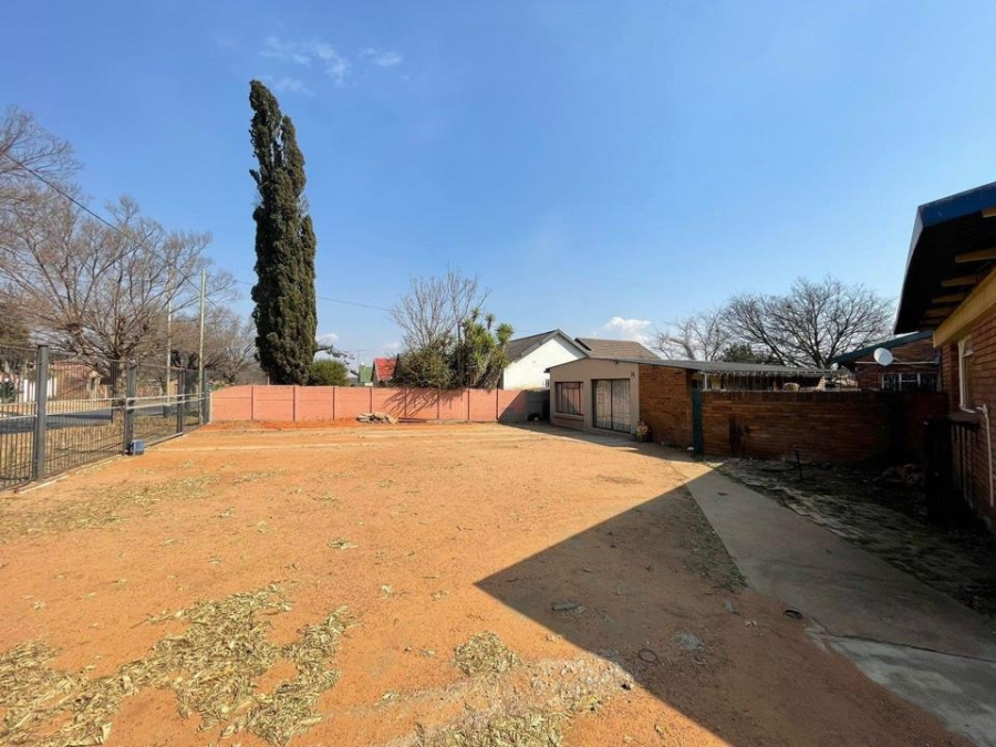 7 Bedroom Property for Sale in Alrapark Gauteng