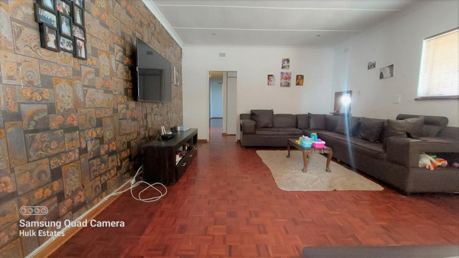 5 Bedroom Property for Sale in Ferryvale Gauteng