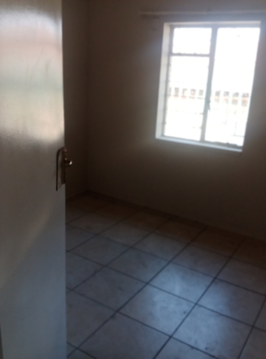 To Let 3 Bedroom Property for Rent in South Hills Gauteng
