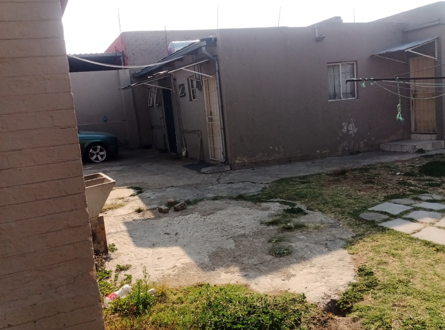 To Let 3 Bedroom Property for Rent in South Hills Gauteng