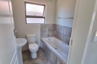 3 Bedroom Property for Sale in Windmill Park Gauteng