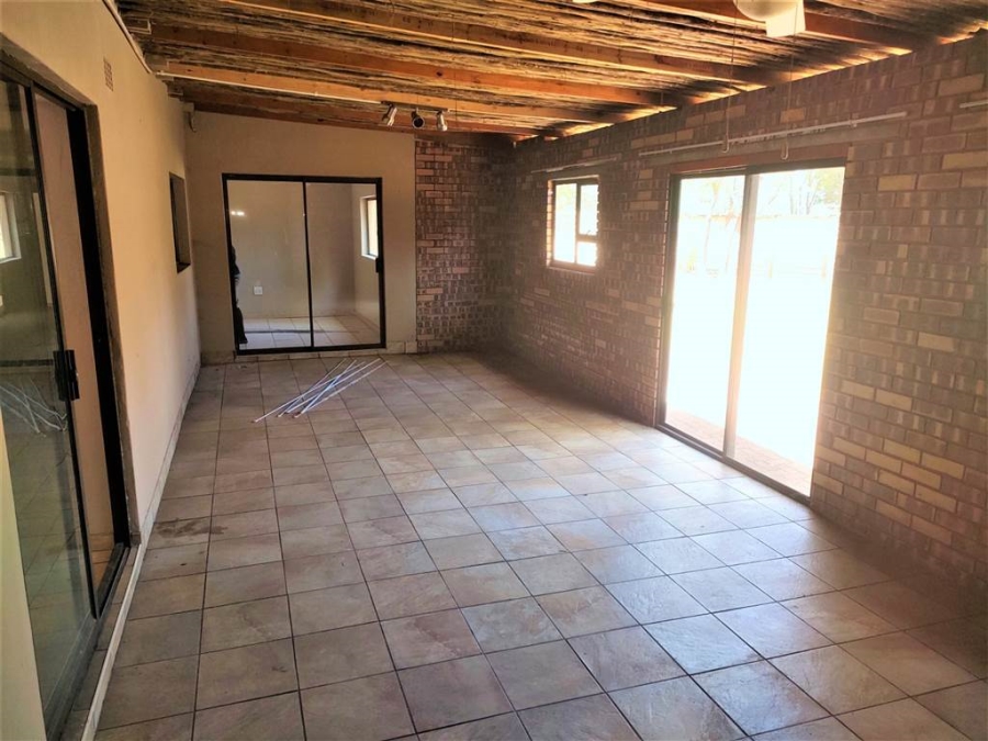 4 Bedroom Property for Sale in Three Rivers Gauteng