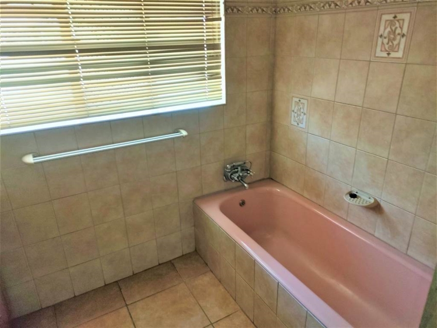 4 Bedroom Property for Sale in Three Rivers Gauteng