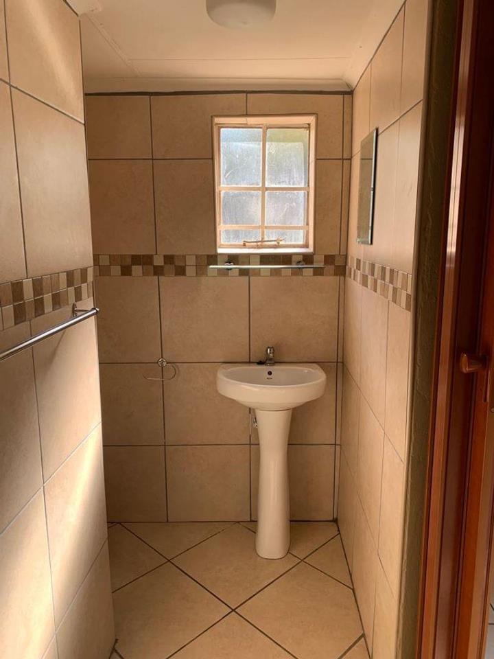 To Let 1 Bedroom Property for Rent in Parkhill Gardens Gauteng