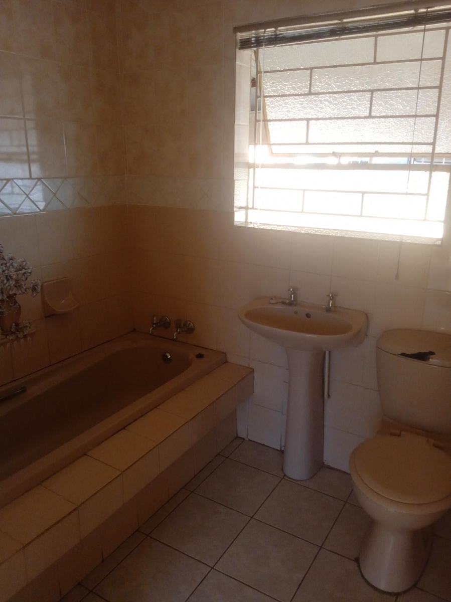 3 Bedroom Property for Sale in Soshanguve UU Gauteng